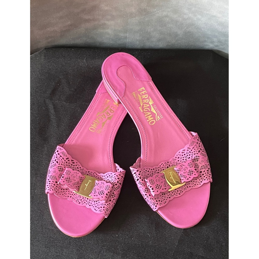 Salvatore Ferragamo Women's Slides Sandals Lilac Laser Cut Vara Bow‎